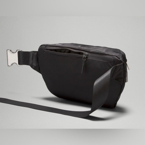 Lululemon City Adventurer Belt Bag 2.5L - Picture 3 of 8